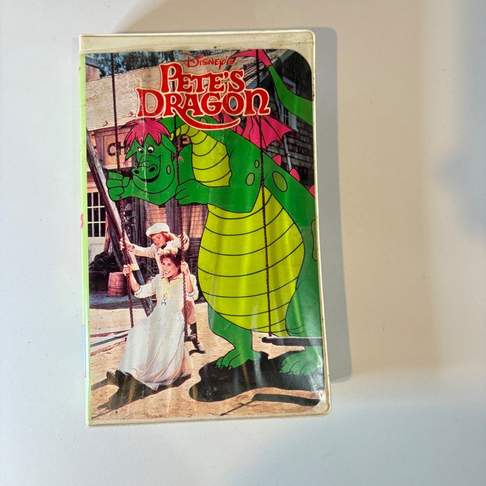 Disney Petes Dragon VHS Tape Walt Disney Home Video Vintage Clamshell 0100-3
